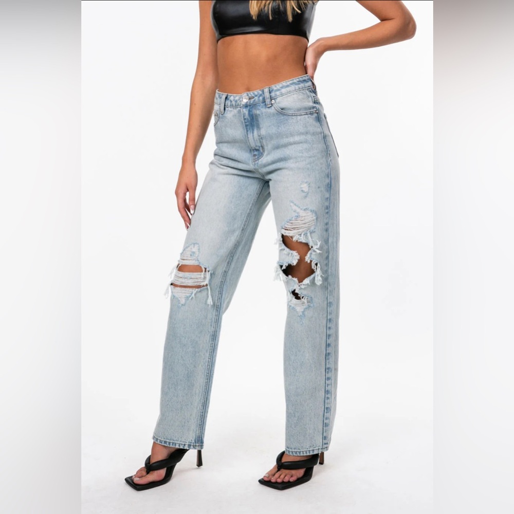 Edikted Light Blue Distressed Boyfriend Jeans